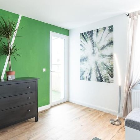 Nature Inspiration Apartment With Balcony & Grill Bbq In Duisburg Mitte Central Station 10 Mins & Big Tv With Photo Lights Εξωτερικό φωτογραφία